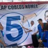 Caleg DPR RI nomor urut 5, Nuridin saat melakukan simulasi pencoblosan pada pileg 2015.